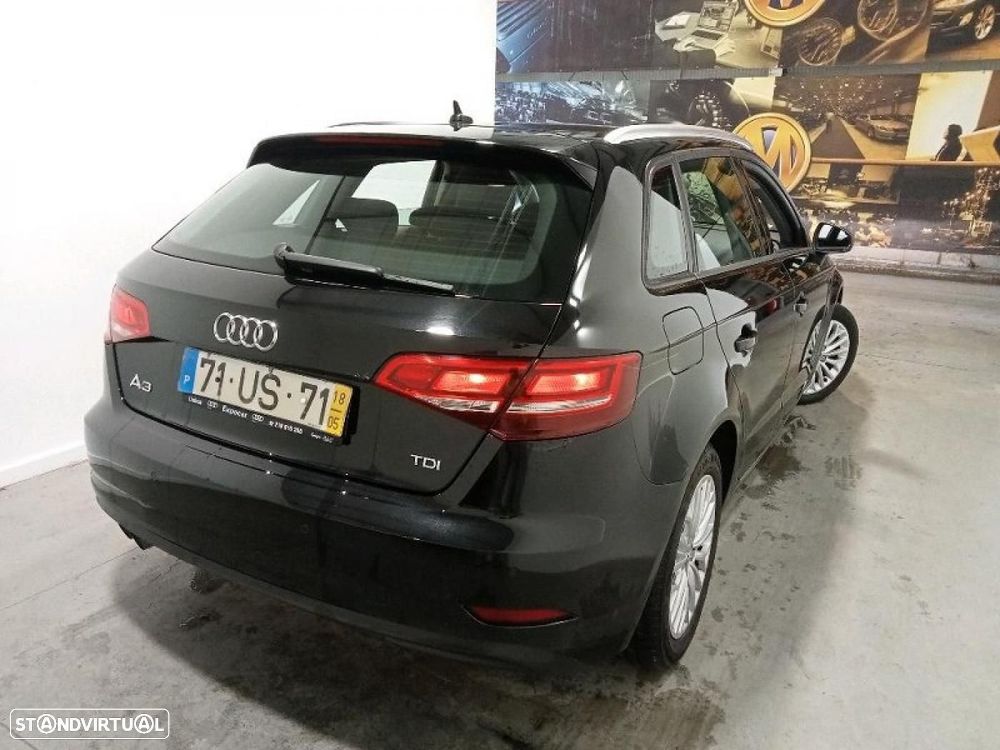 Audi A3 Sportback 2.0 TDI Design - 22