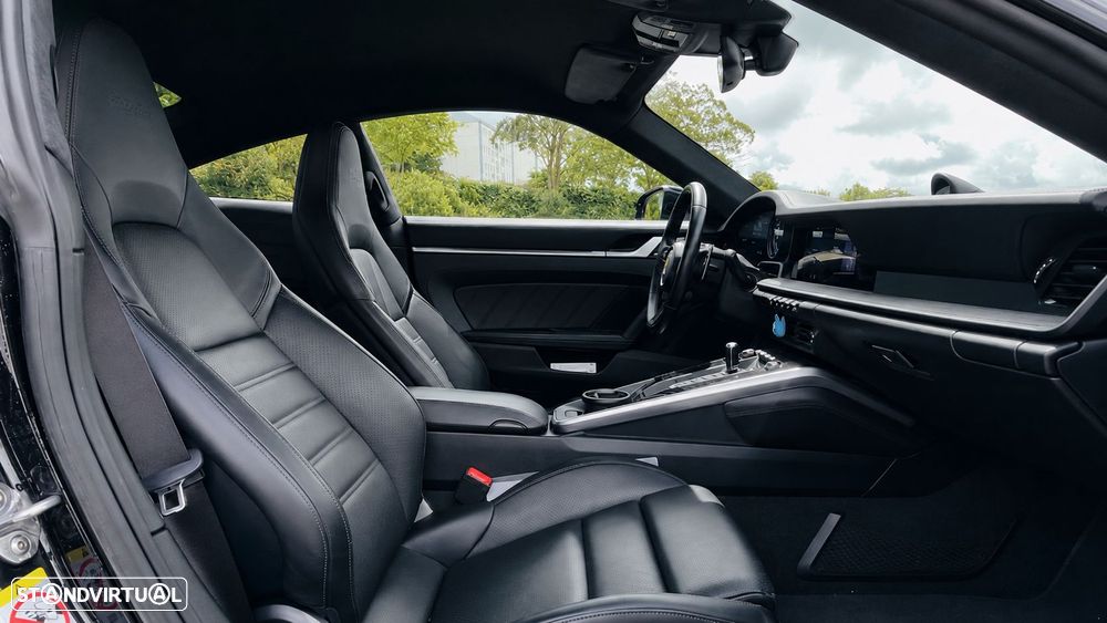 Porsche 911 Série F - 11