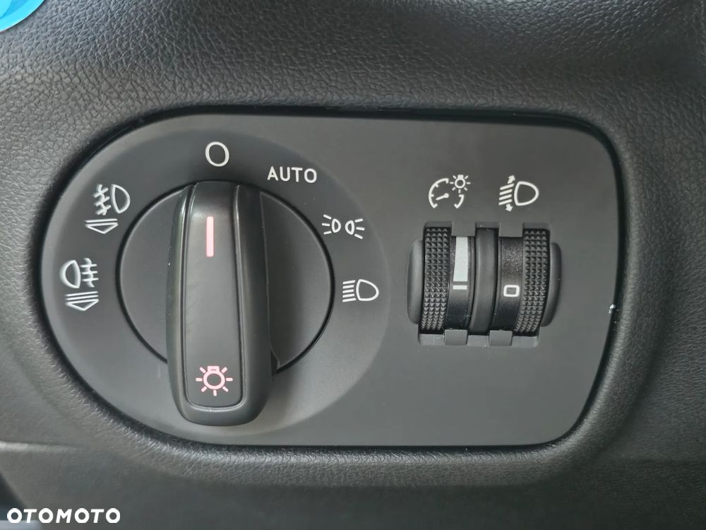 Audi A1 3-drzwiowe 1.6 TDI S line edition - 23