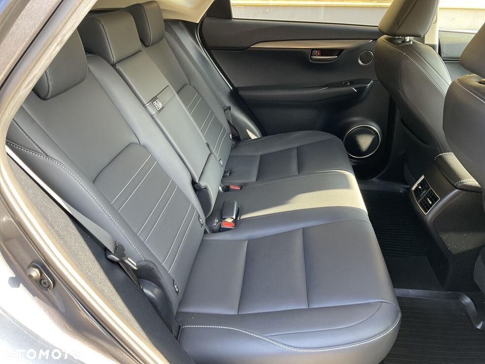 Lexus NX 300h F Impression AWD - 14