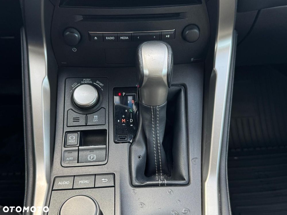 Lexus NX 200t Comfort AWD - 30