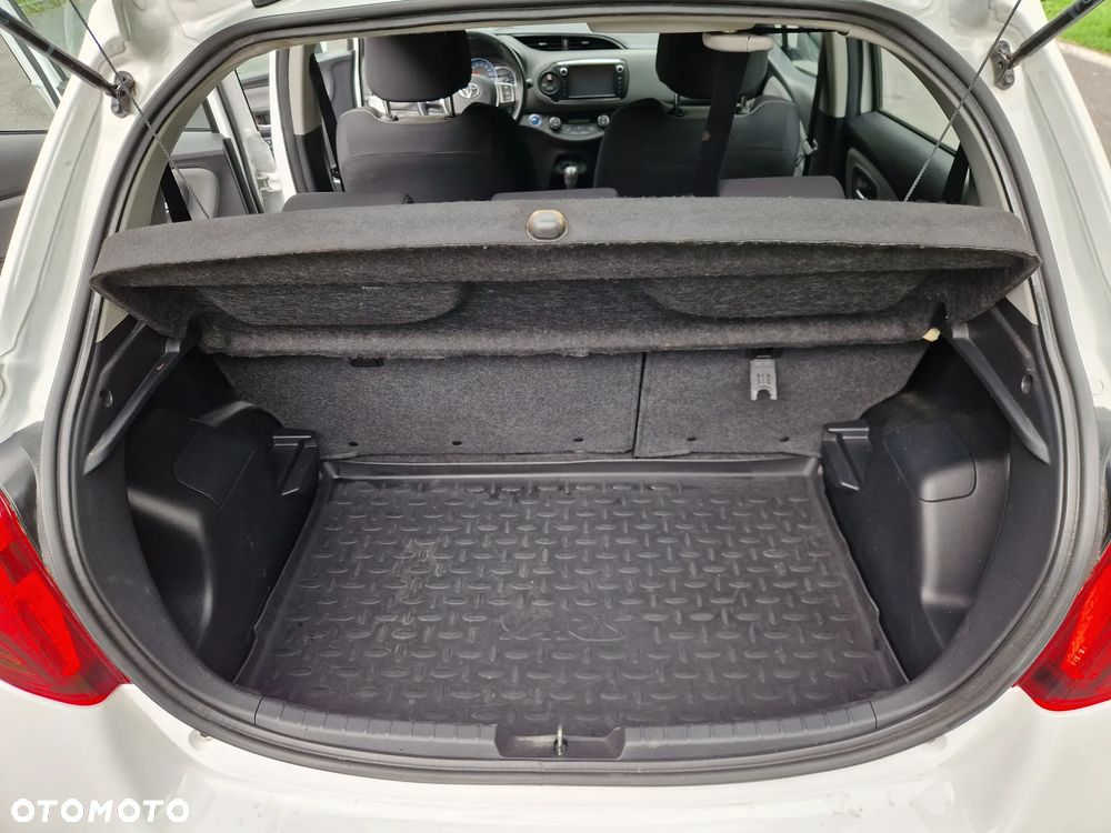 Toyota Yaris Hybrid 100 Active EU6 - 10