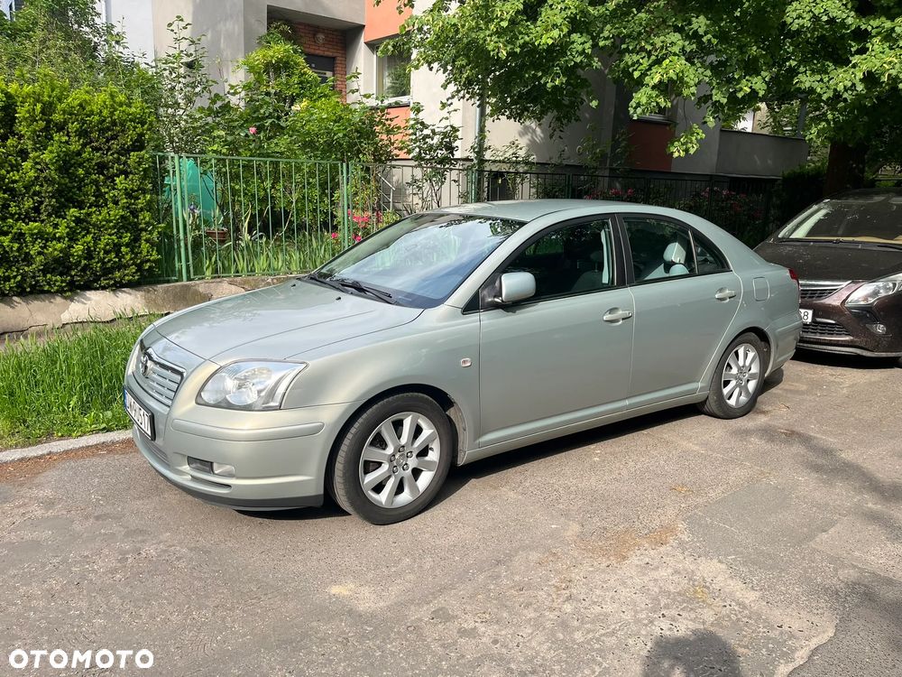 Toyota Avensis 1.8 VVT-i Sol - 3