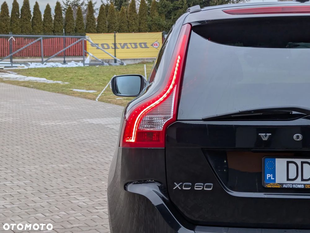 Volvo XC 60 D3 R Design - 12