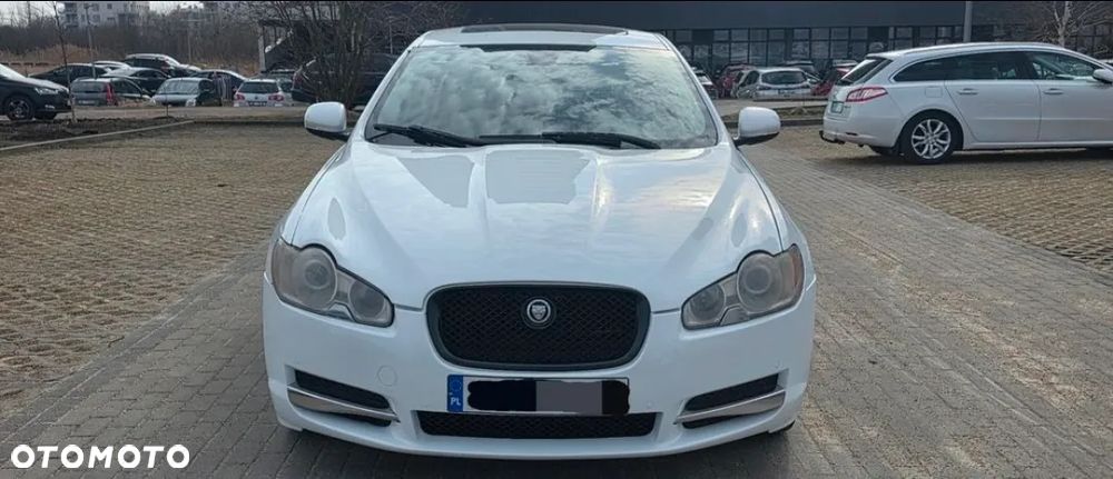 Jaguar XF 2.0 T R-Sport - 2