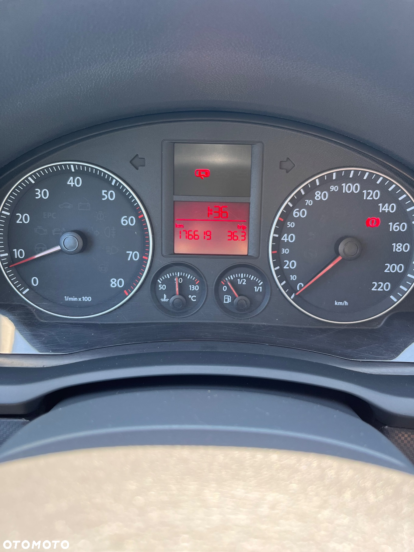 Volkswagen Golf 1.4 Comfortline - 12