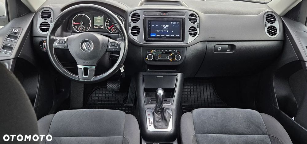 Volkswagen Tiguan 2.0 TDI DPF 4Motion BlueMotion Technology DSG Lounge Sport & Style - 17