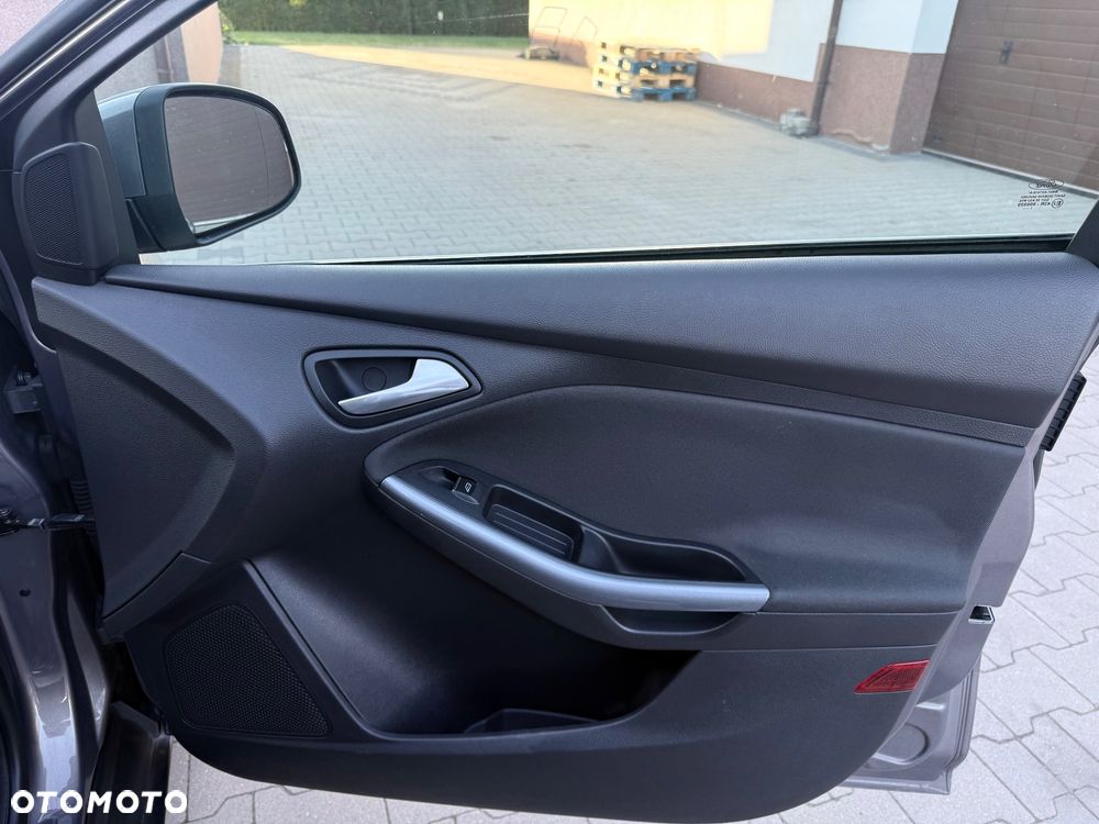 Ford Focus 1.6 EcoBoost Titanium - 10