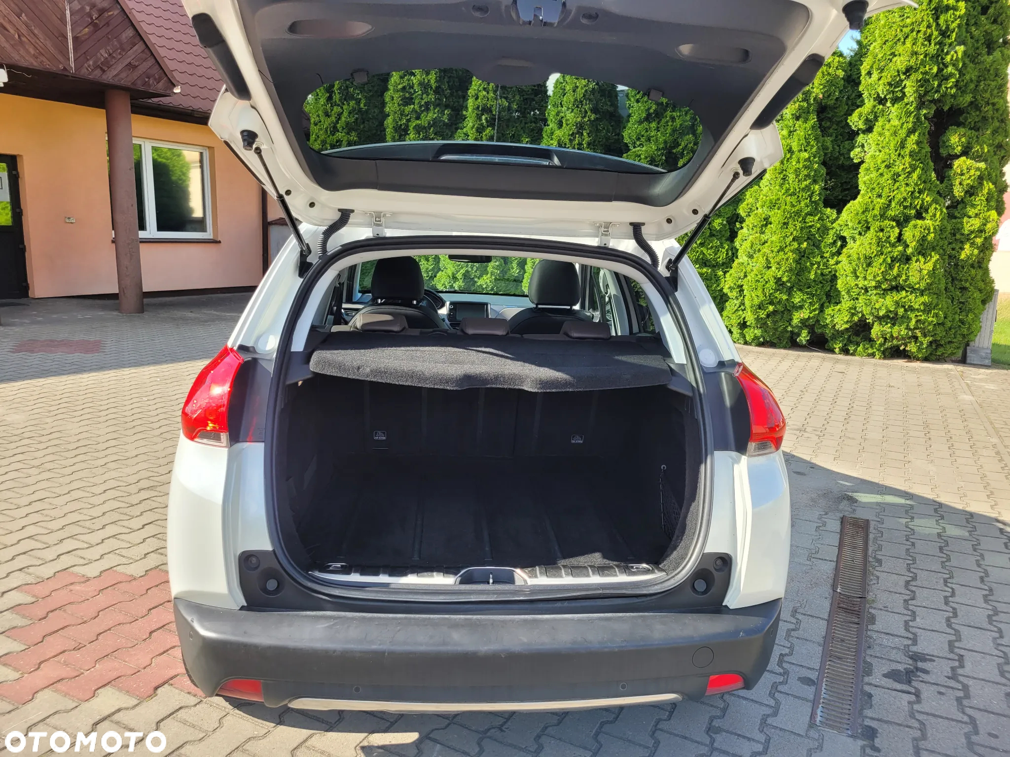 Peugeot 2008 - 6