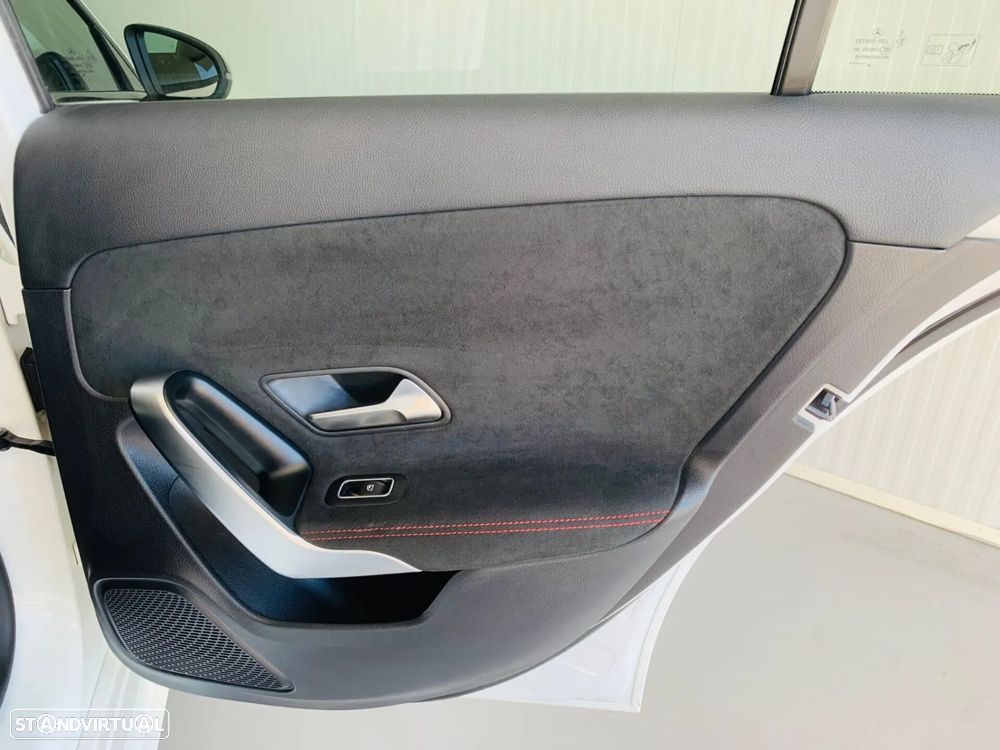 Mercedes-Benz A 180 Limousine d AMG Line - 46