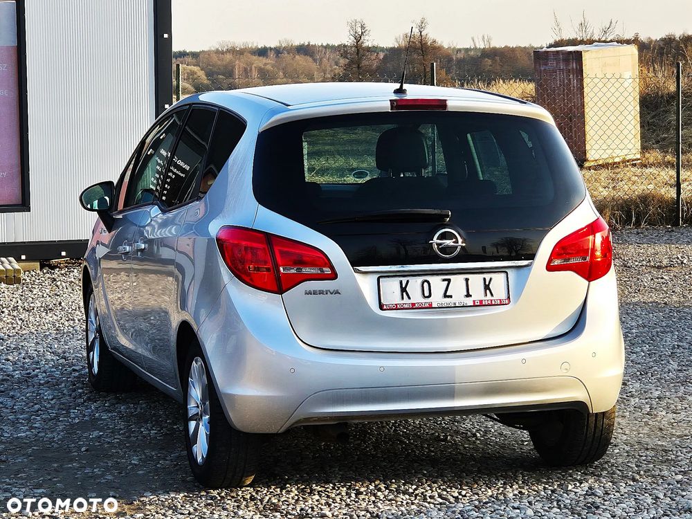 Opel Meriva 1.4 T Essentia - 11