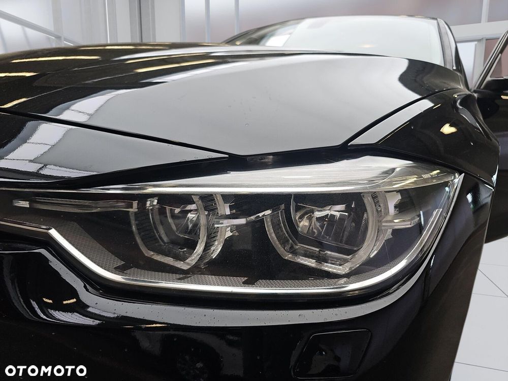 BMW Seria 3 318d - 32