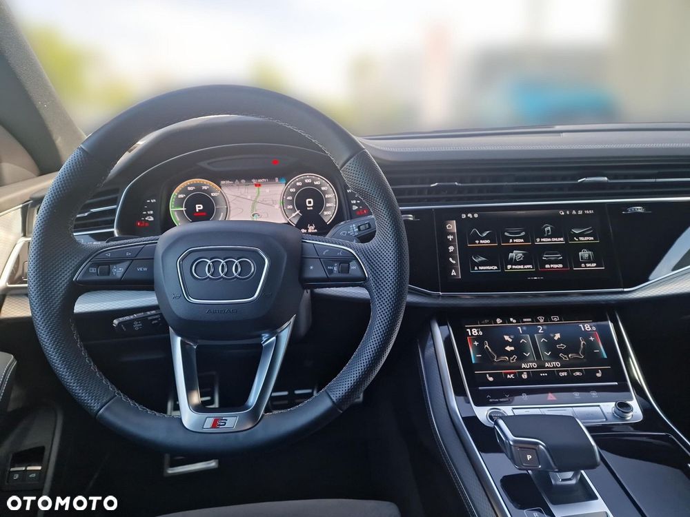 Audi Q8 - 11