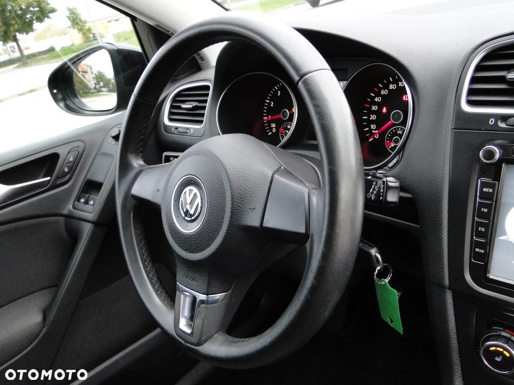 Volkswagen Golf - 23