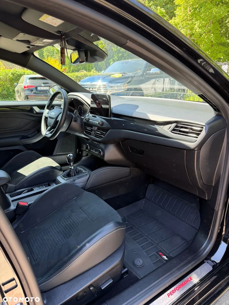 Ford Focus 2.0 EcoBlue ST - 36