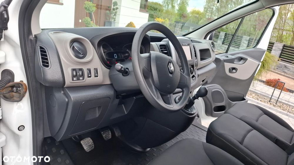 Renault Trafic - 15