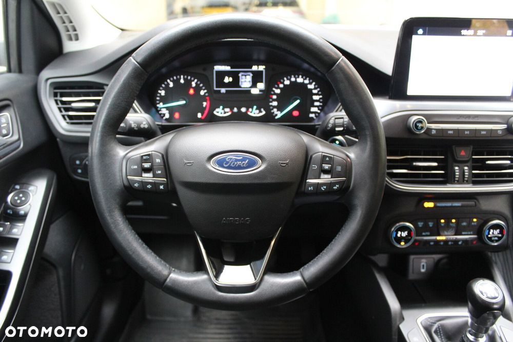 Ford Focus 1.0 EcoBoost Active - 17
