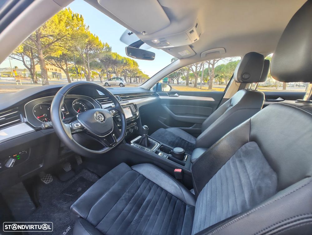 VW Passat 2.0 TDI Highline - 20