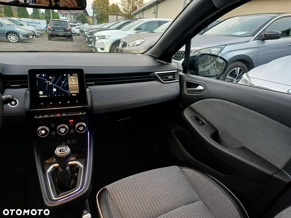 Renault Clio TCe 100 INTENS - 25