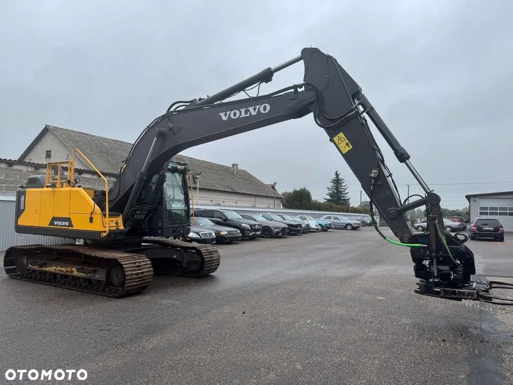 Volvo ec 220 el - 1
