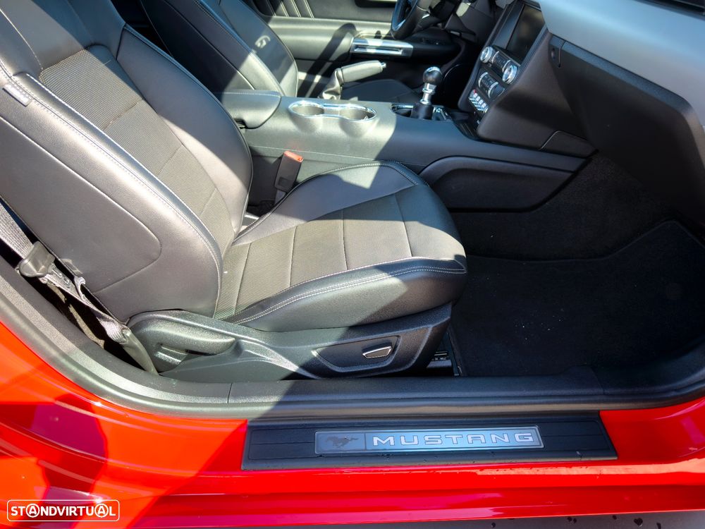 Ford Mustang 2.3i EcoBoost - 18