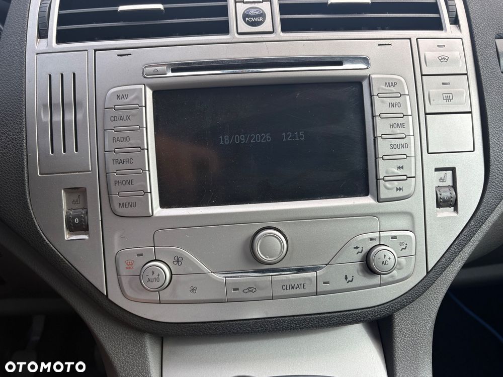 Ford Kuga - 28