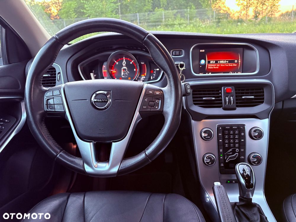 Volvo V40 D2 Geartronic Inscription - 16