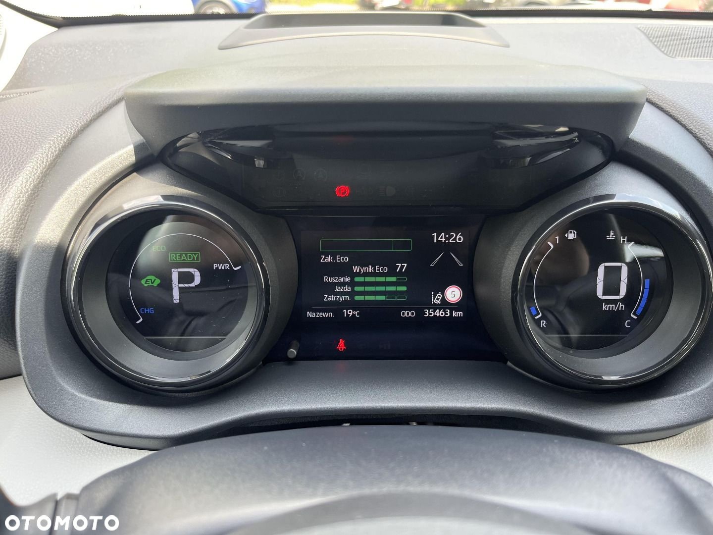 Toyota Yaris Hybrid 1.5 Executive - 10