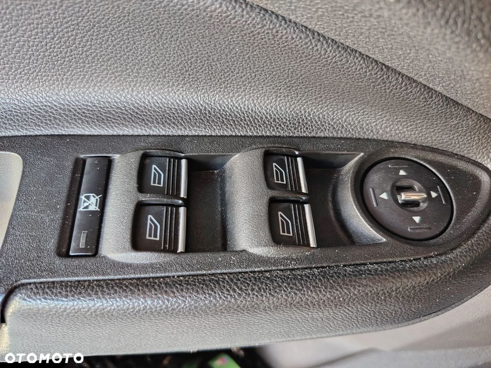 Ford Escape - 8