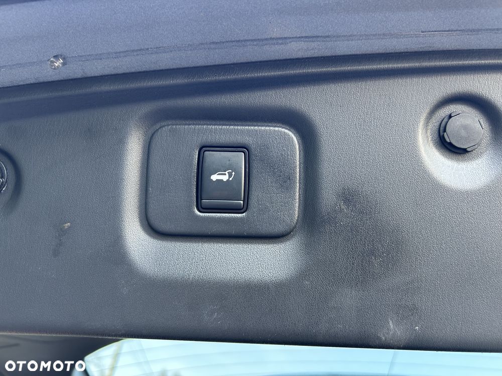 Nissan Pathfinder - 21