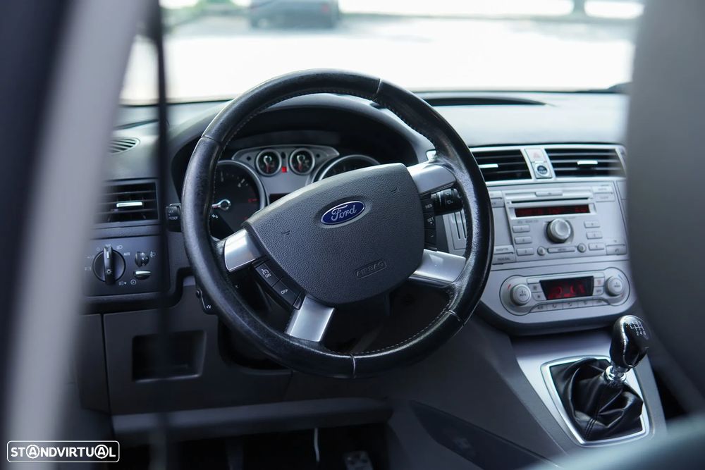 Ford Kuga 2.0 TDCi 2x4 Individual - 43