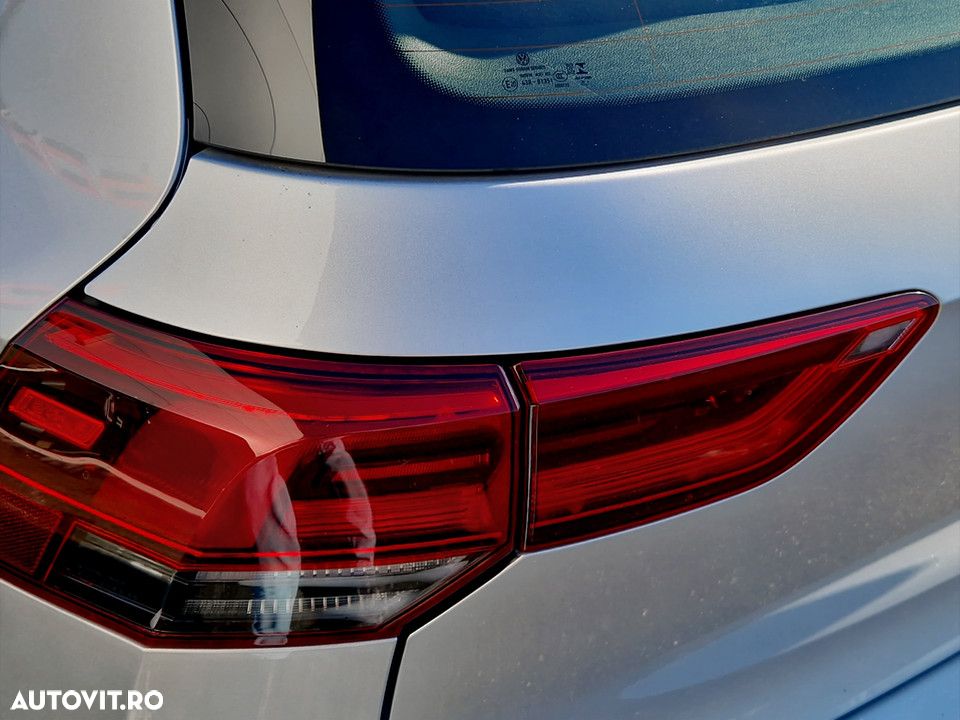 Volkswagen Golf - 10