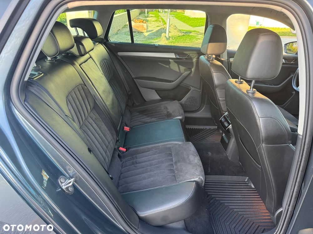 Skoda Superb 1.6 TDI DSG Ambition - 19