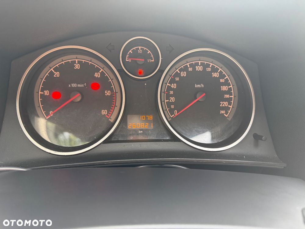Opel Astra 1.7 CDTI - 10