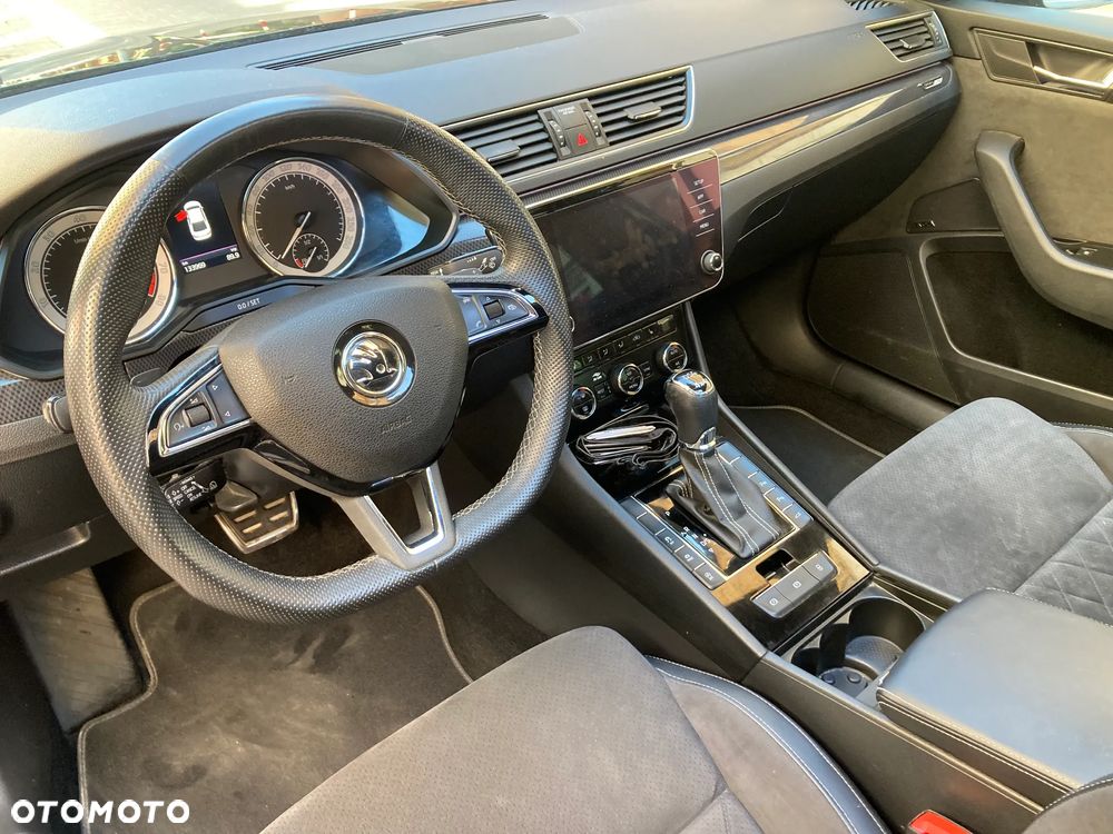 Skoda Superb 2.0 TSI 4x4 Sportline DSG - 8