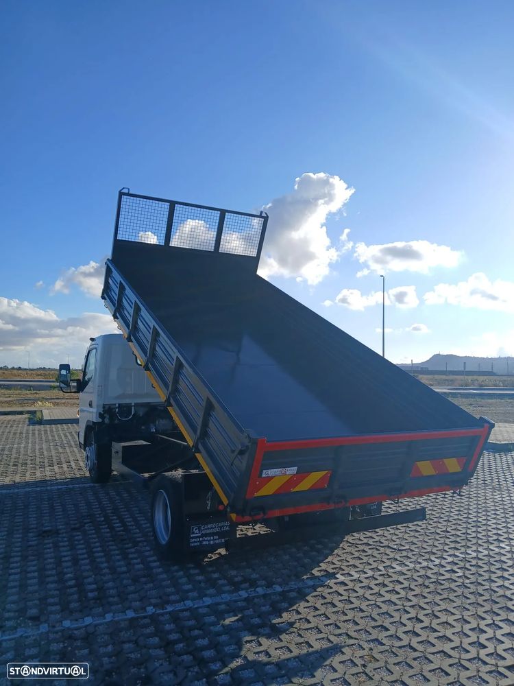 Mitsubishi FUSO CANTER 7C15E