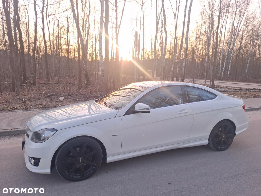 Mercedes-Benz Klasa C 180 CGI BlueEff - 2