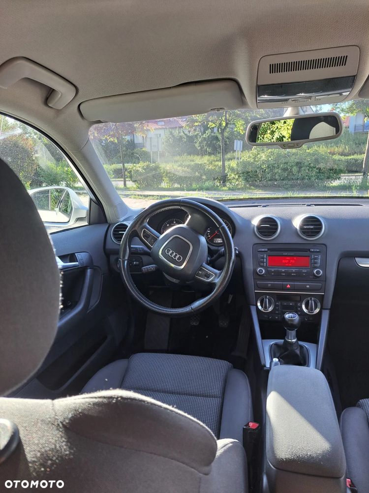 Audi A3 Sportback 1.6 TDI DPF Ambition - 16
