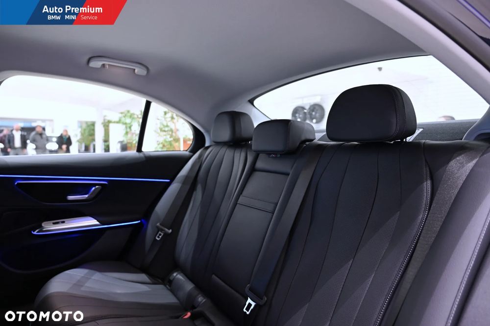 Mercedes-Benz Klasa E 200 d mHEV AMG 9G-Tronic - 16