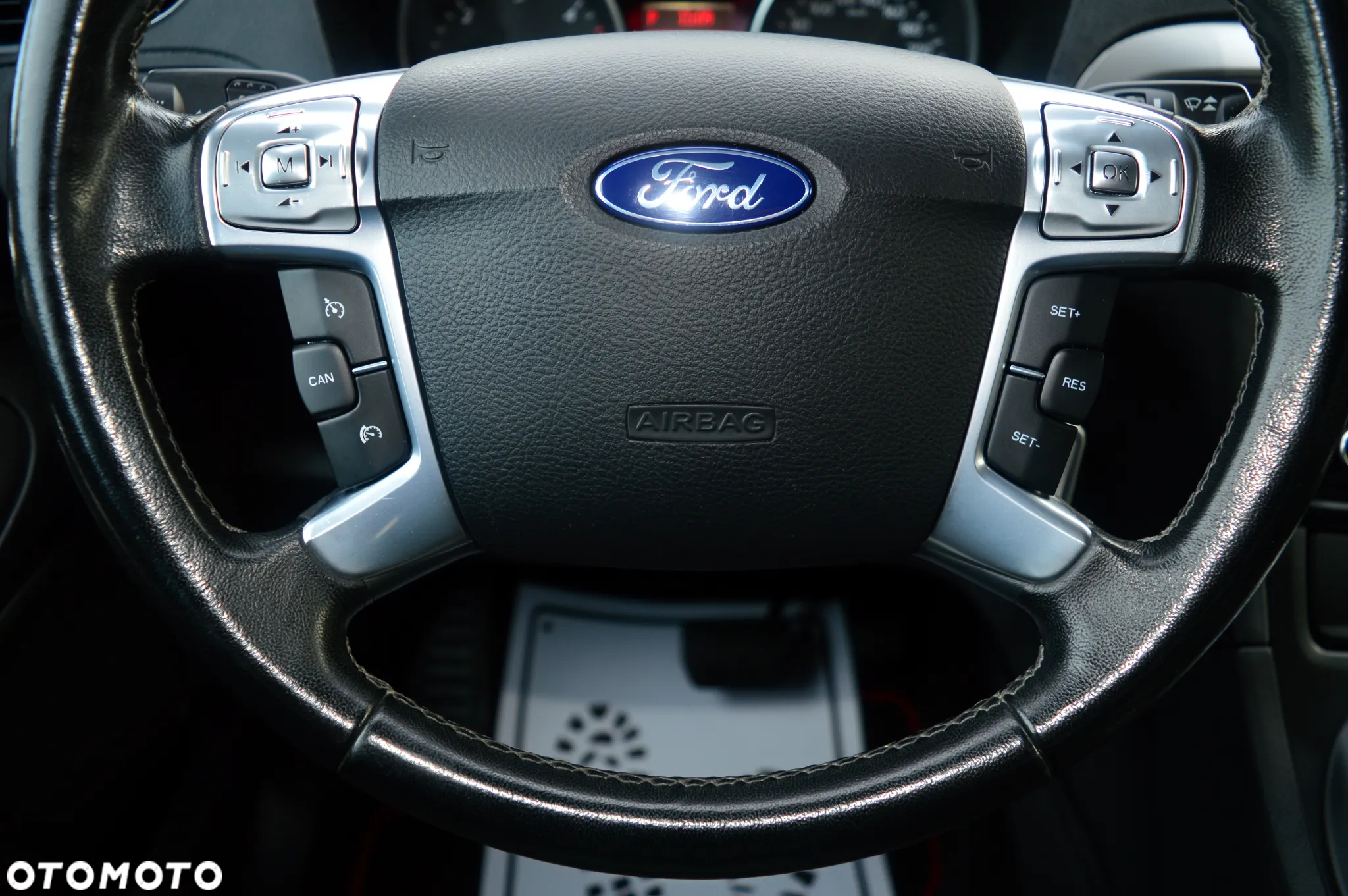 Ford S-Max - 19