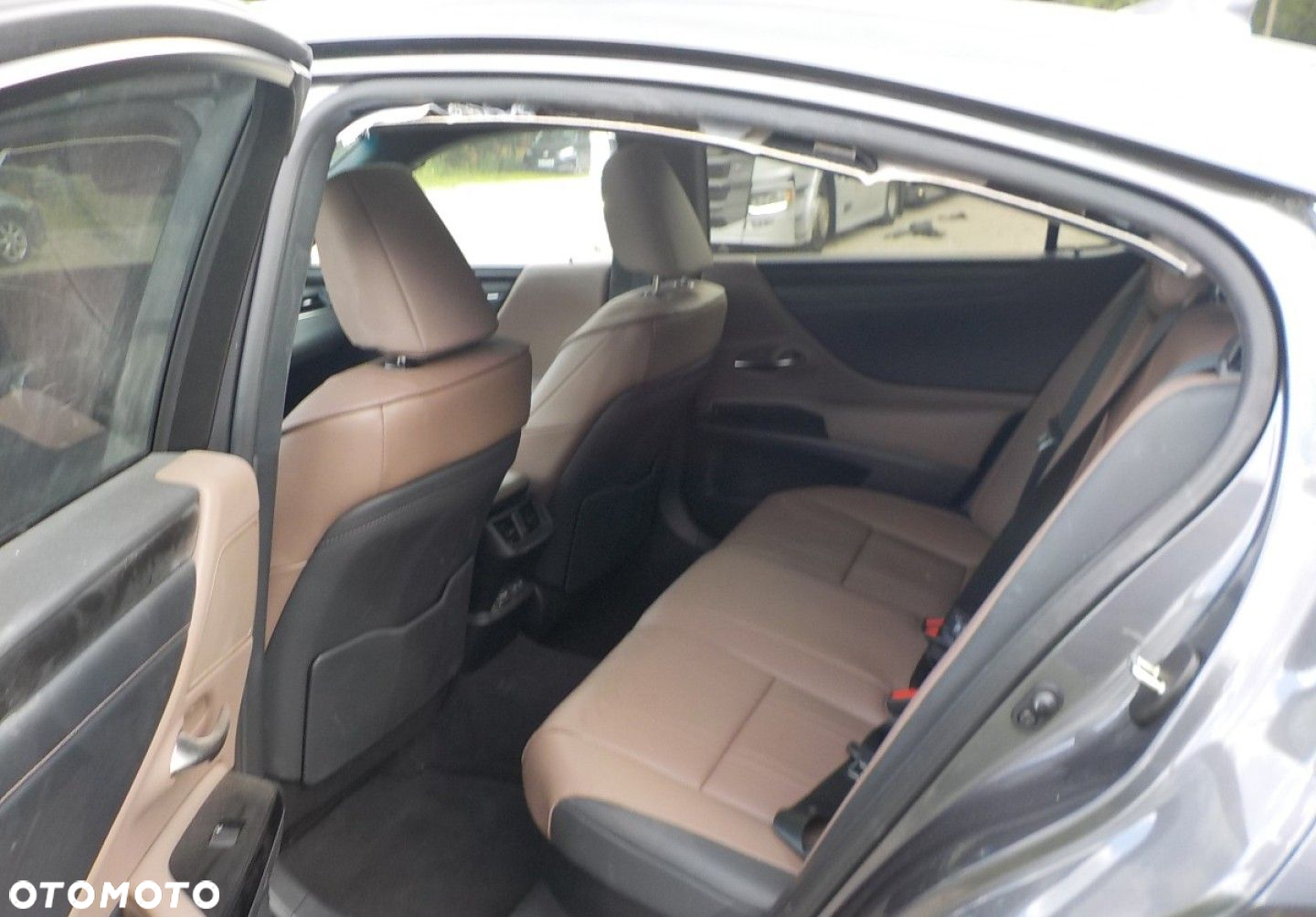 Lexus ES - 22