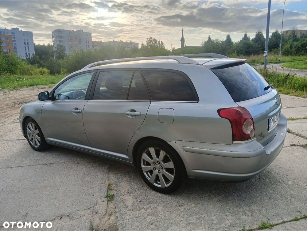 Toyota Avensis - 3