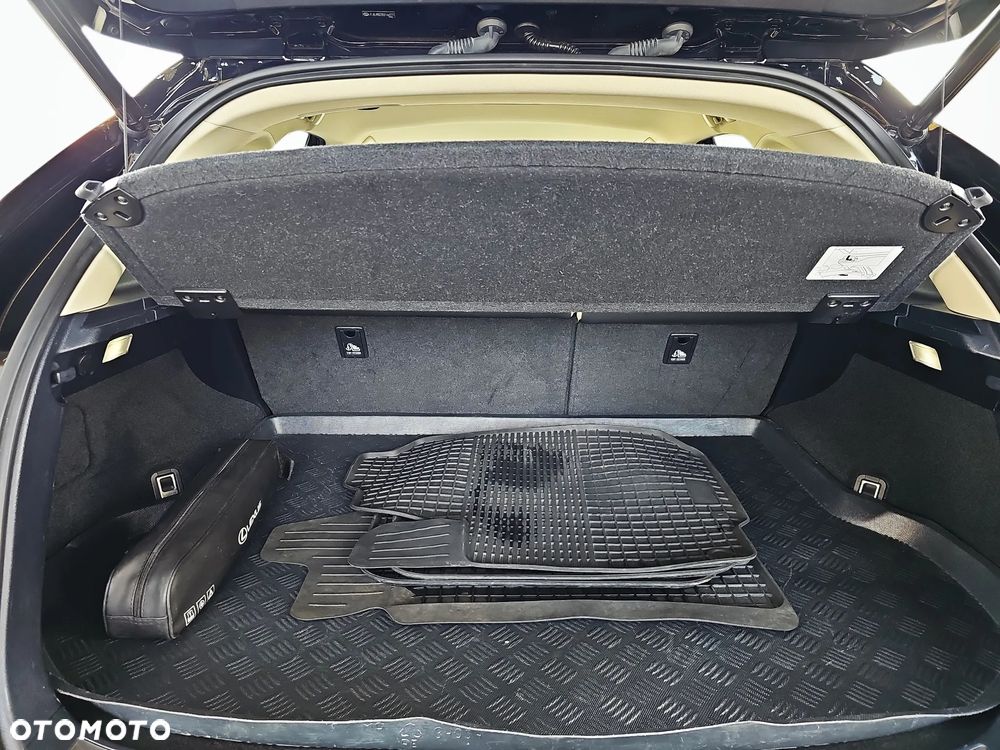 Lexus NX 300h F Impression AWD - 34