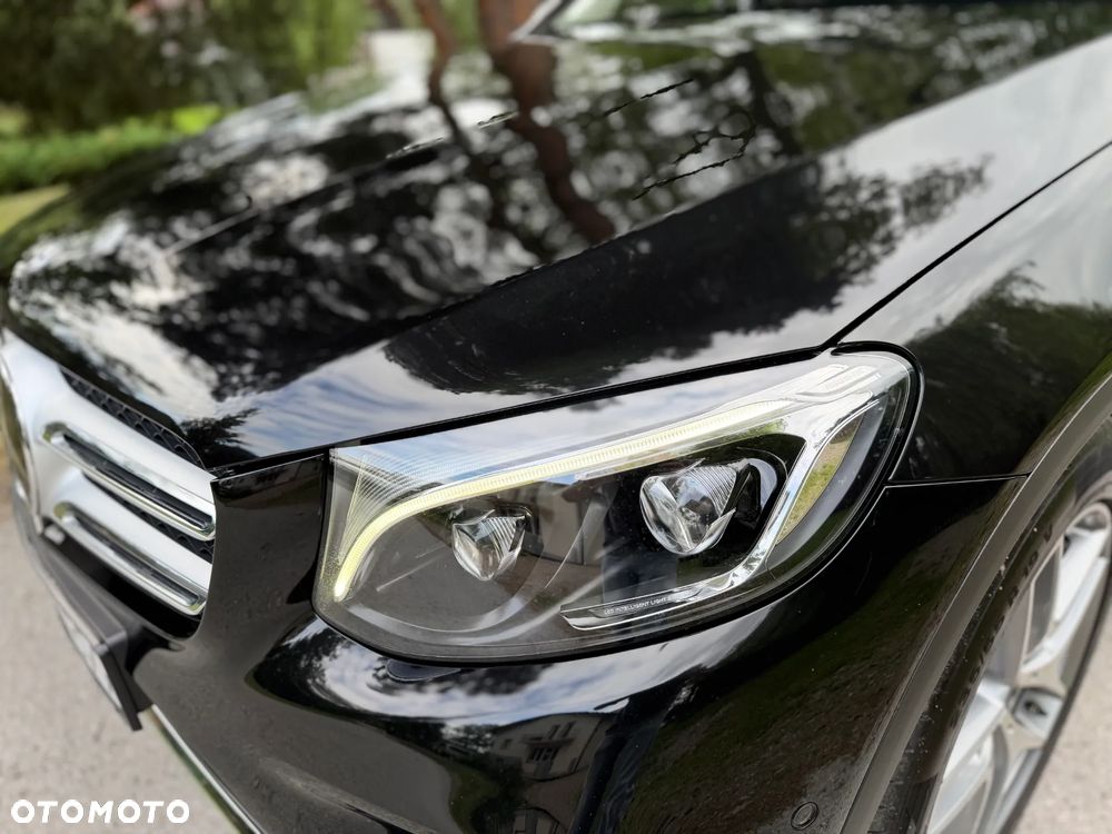 Mercedes-Benz GLC 250 4Matic 9G-TRONIC AMG Line - 35