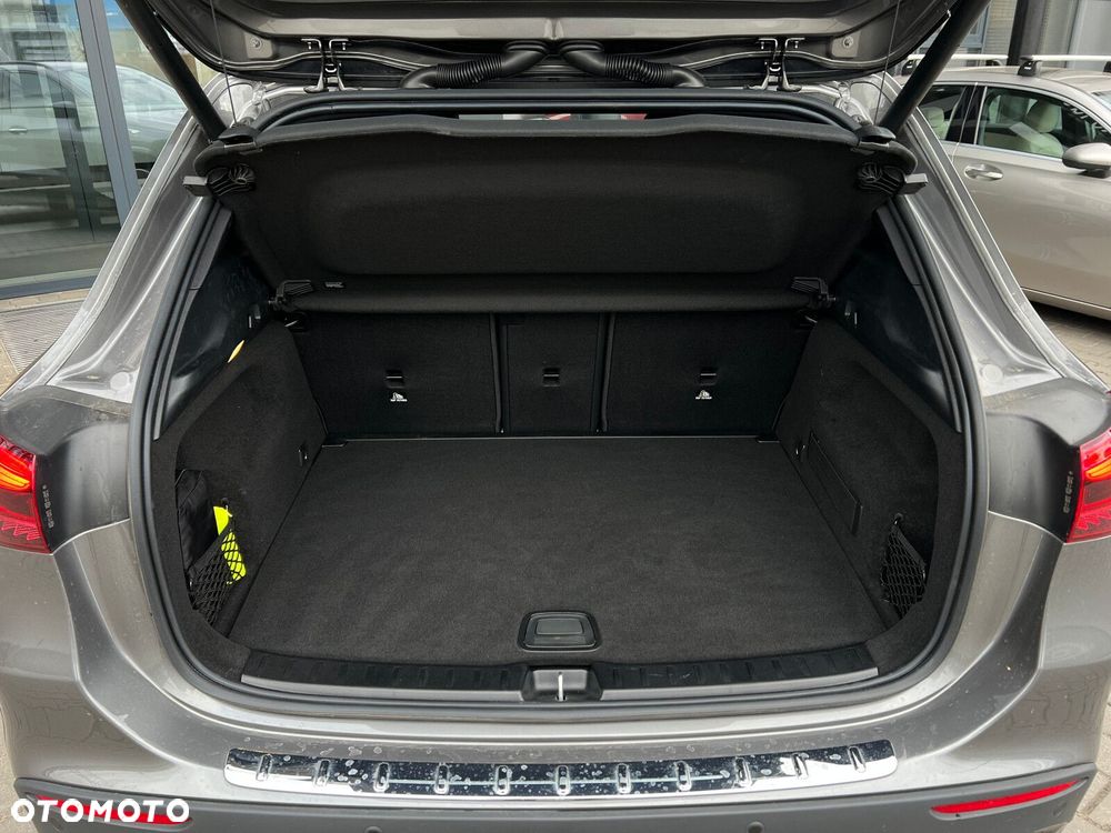 Mercedes-Benz GLA 200 mHEV AMG Line 7G-DCT - 23