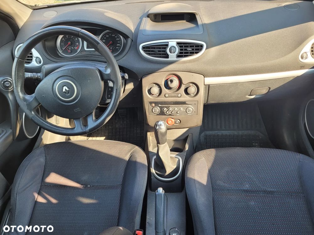 Renault Clio 1.2 16V Expression - 6