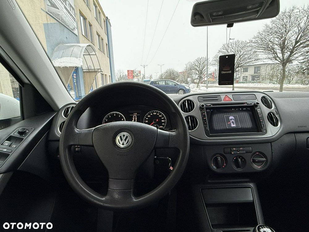 Volkswagen Tiguan - 8