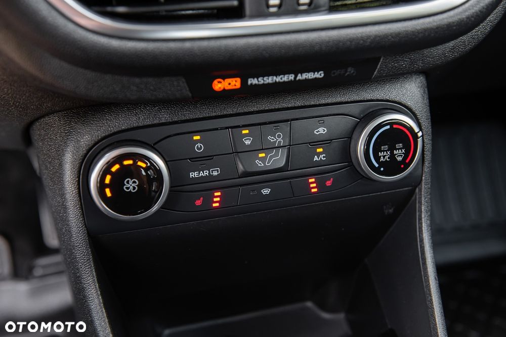 Ford Fiesta 1.0 EcoBoost S&S COOL&CONNECT - 23