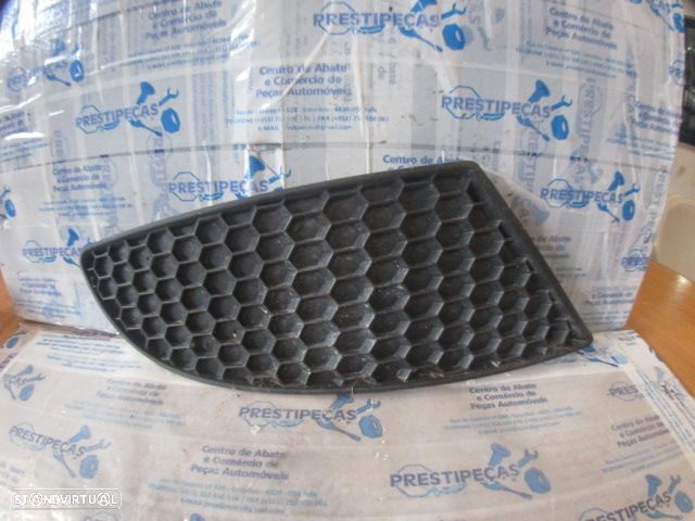 Grelha Friso 1P0853666 14884SG4 SEAT LEON 2007 1.4 86CV 5P CINZA FRT DRT GRE FAROL DE NEVOEIRO - 1