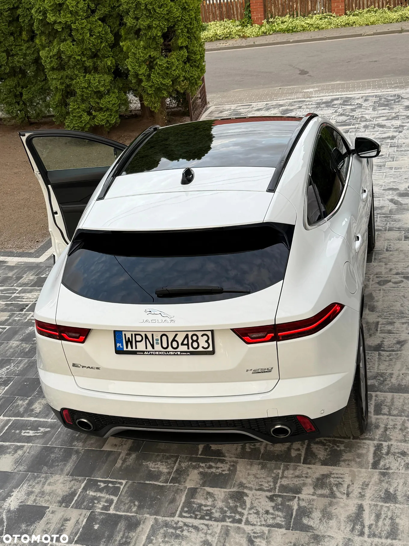 Jaguar E-Pace P250 AWD SE - 3